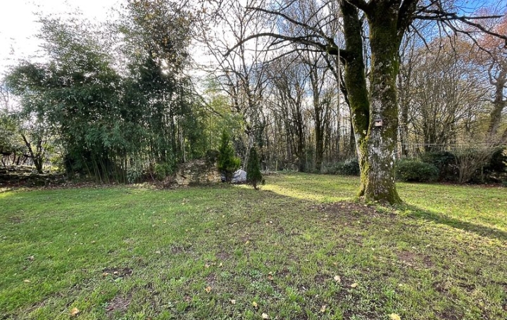 Maison BRUX (86510)  155 m2 165 500 € 