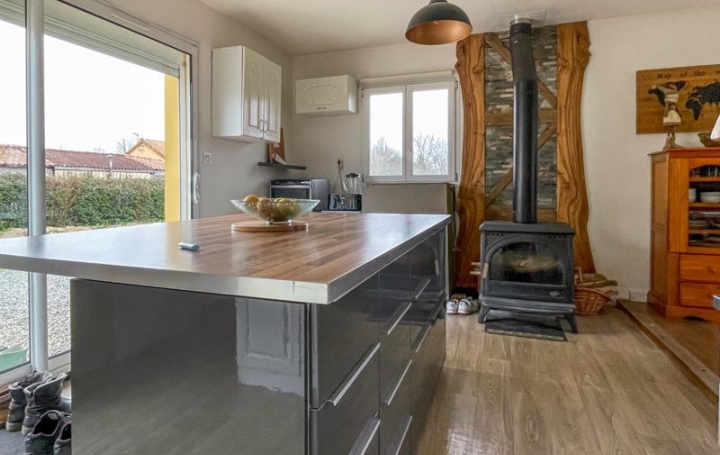 Maison RUFFEC (16700)  117 m2 169 900 € 