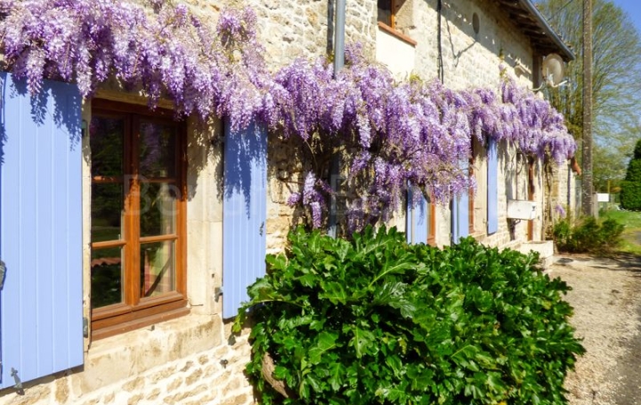 Maison VILLEFAGNAN (16240)  190 m2 150 000 € 