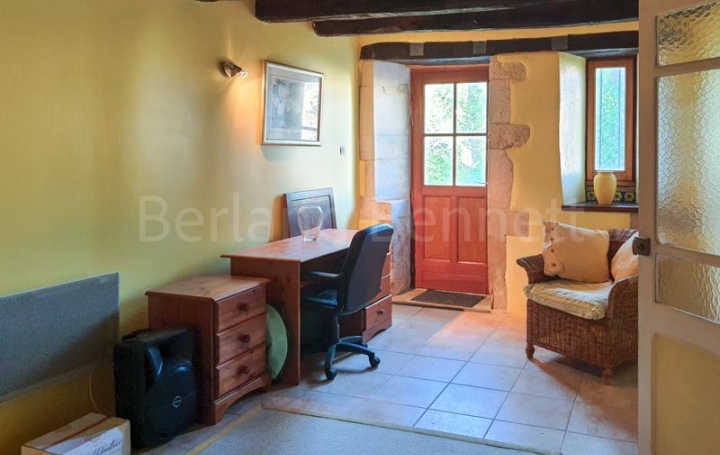 Maison VILLEFAGNAN (16240)  190 m2 150 000 € 