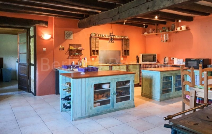 Maison VILLEFAGNAN (16240)  190 m2 150 000 € 