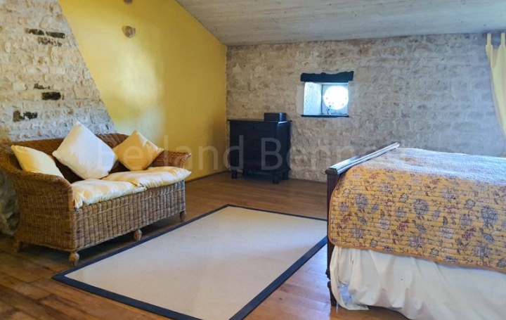 Maison VILLEFAGNAN (16240)  190 m2 150 000 € 