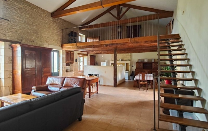 Maison CIVRAY (86400)  146 m2 223 000 € 