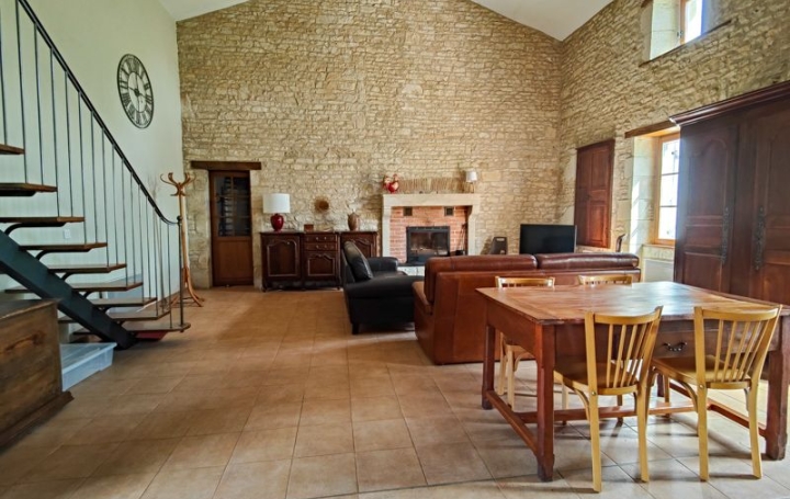 Maison CIVRAY (86400)  146 m2 223 000 € 