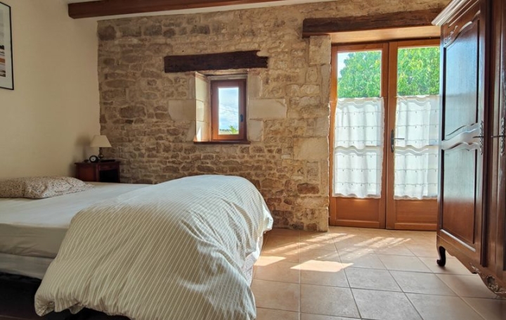 Maison CIVRAY (86400)  146 m2 223 000 € 