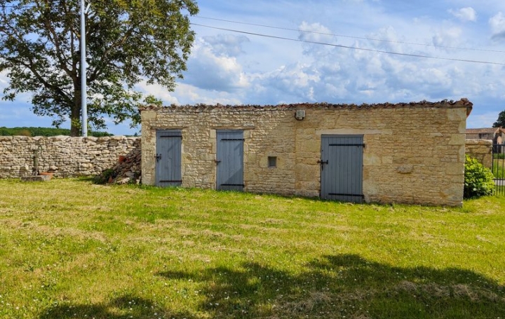 Maison CIVRAY (86400)  146 m2 223 000 € 