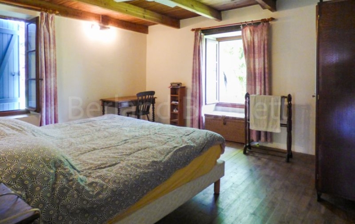 Maison LEZAY (79120)  177 m2 233 200 € 