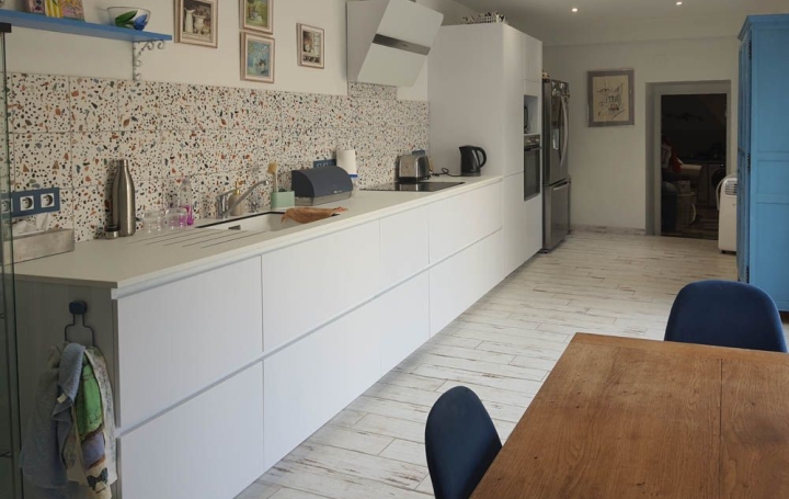 Maison AULNAY (17470)  190 m2 299 500 € 