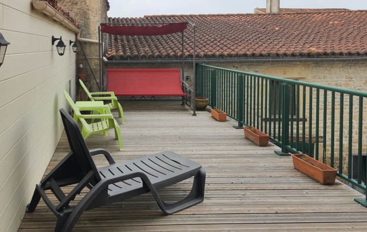 Maison AULNAY (17470)  190 m2 299 500 € 