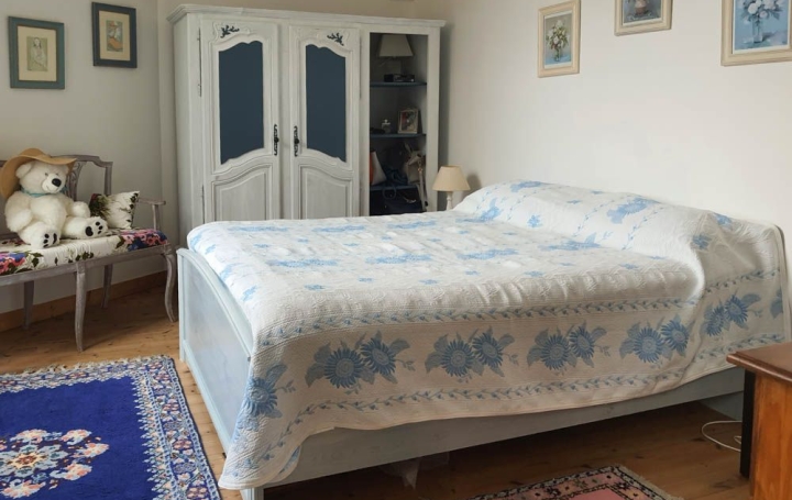 Maison AULNAY (17470)  190 m2 299 500 € 