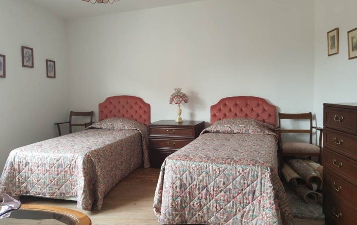 Maison AULNAY (17470)  190 m2 299 500 € 