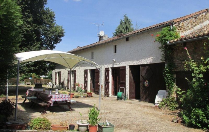 Réseau Immo-diffusion : Maison  SAINT-SAUVANT  154 m2 223 650 € 