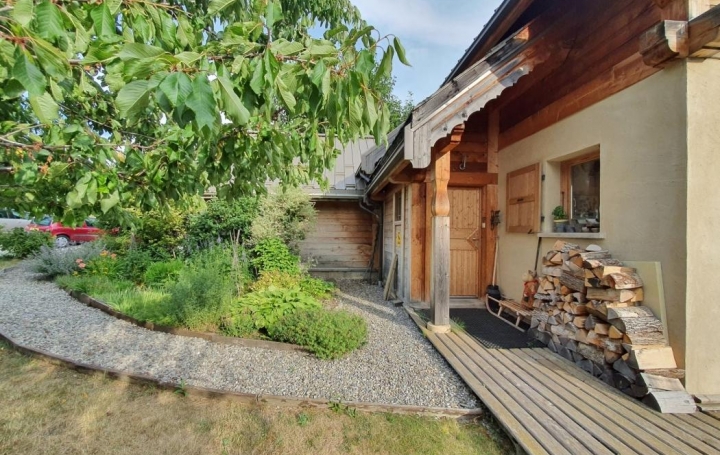 Réseau Immo-diffusion : Maison  PUY-SAINT-EUSEBE  180 m2 469 000 € 