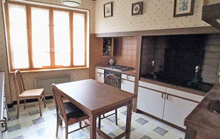 Maison de village BIZE-MINERVOIS (11120)  98 m2 96 000 € 