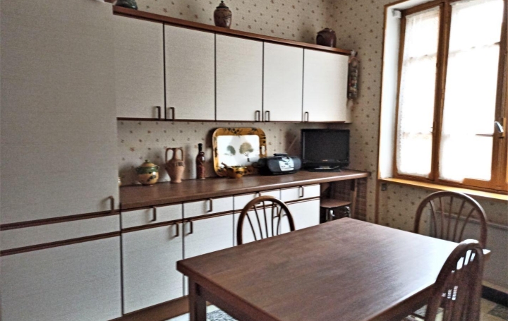 Maison de village BIZE-MINERVOIS (11120)  98 m2 96 000 € 