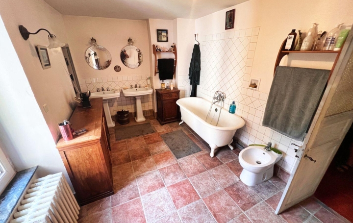 Maison de village FABREZAN (11200)  207 m2 268 000 € 