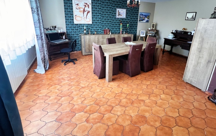 Maison AIGUES-VIVES (34210)  142 m2 235 000 € 