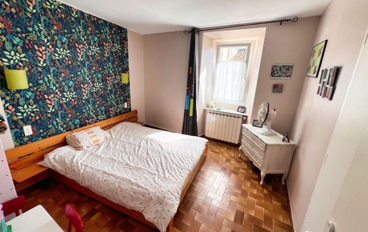 Maison AIGUES-VIVES (34210)  142 m2 235 000 € 