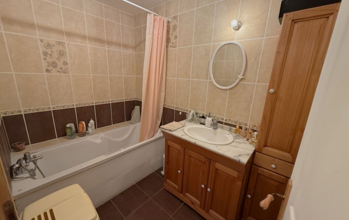 Propriété ARGELIERS (11120)  550 m2 639 000 € 