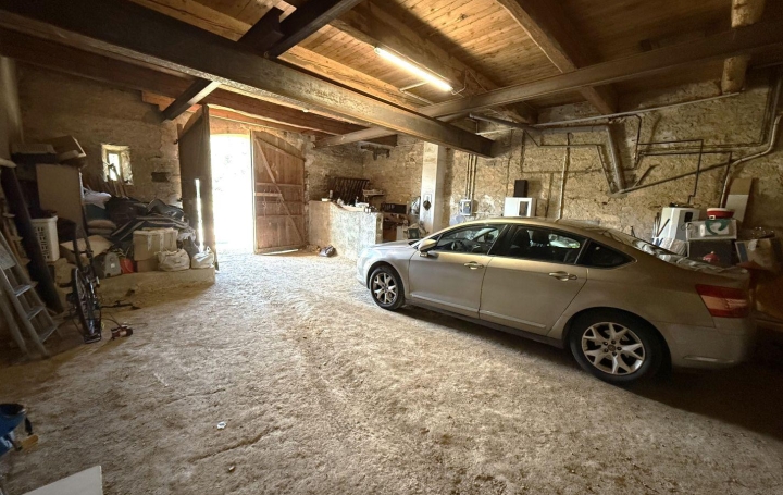 Maison AIGUES-VIVES (34210)  190 m2 330 000 € 