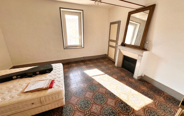 Maison BIZE-MINERVOIS (11120)  175 m2 188 000 € 