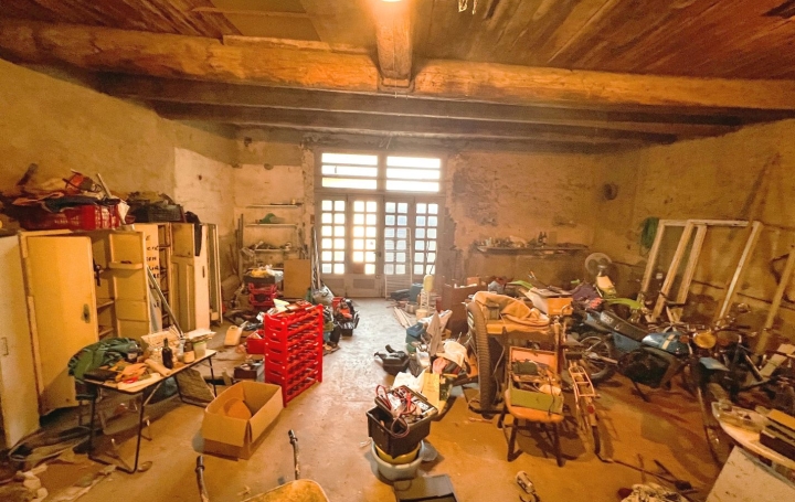 Maison BIZE-MINERVOIS (11120)  175 m2 188 000 € 