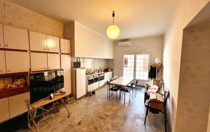 Maison ARGELIERS (11120)  212 m2 315 000 € 