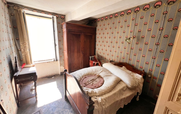 Maison ARGELIERS (11120)  220 m2 211 000 € 