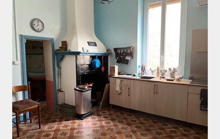 Maison OUVEILLAN (11590)  198 m2 180 000 € 