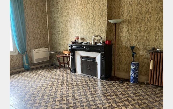 Maison OUVEILLAN (11590)  198 m2 180 000 € 