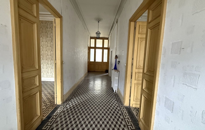 Maison OUVEILLAN (11590)  198 m2 180 000 € 