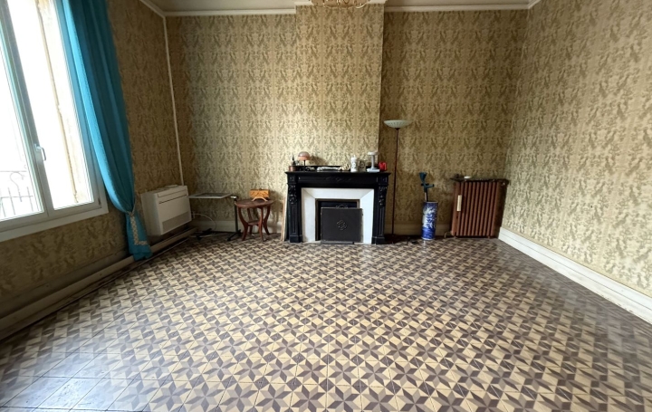 Maison OUVEILLAN (11590)  198 m2 180 000 € 