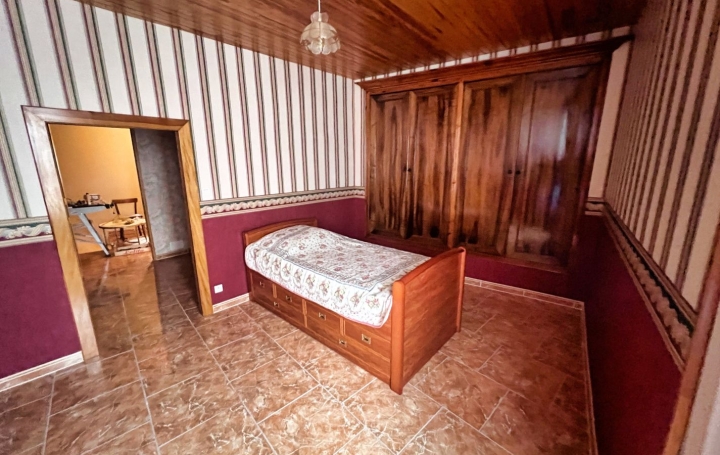 Maison de village MONTOULIERS (34310)  208 m2 248 000 € 