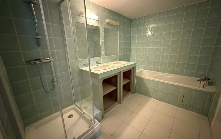 Immeuble NARBONNE (11100)  135 m2 315 000 € 