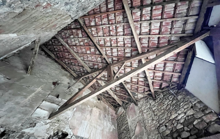 Maison AIGUES-VIVES (34210)  42 m2 23 000 € 