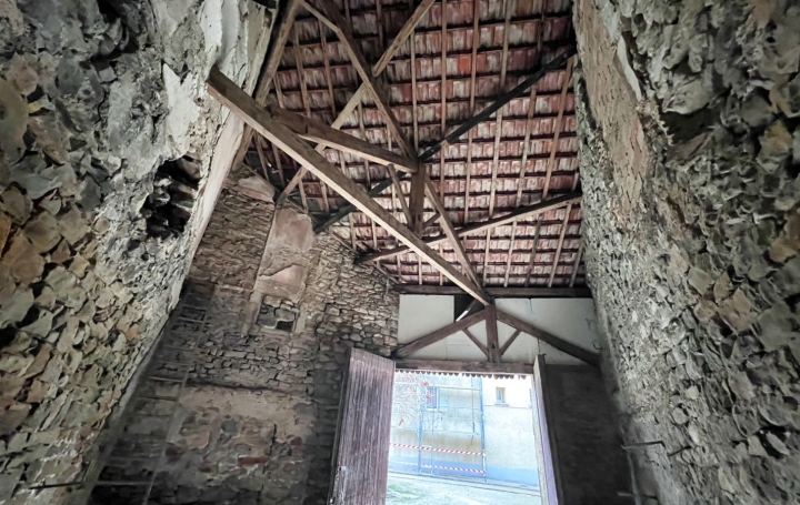 Maison AIGUES-VIVES (34210)  42 m2 23 000 € 