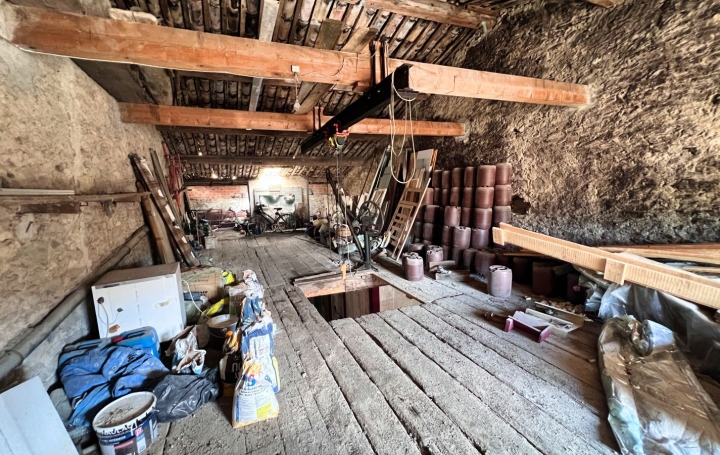 Maison POUZOLS-MINERVOIS (11120)  220 m2 50 000 € 