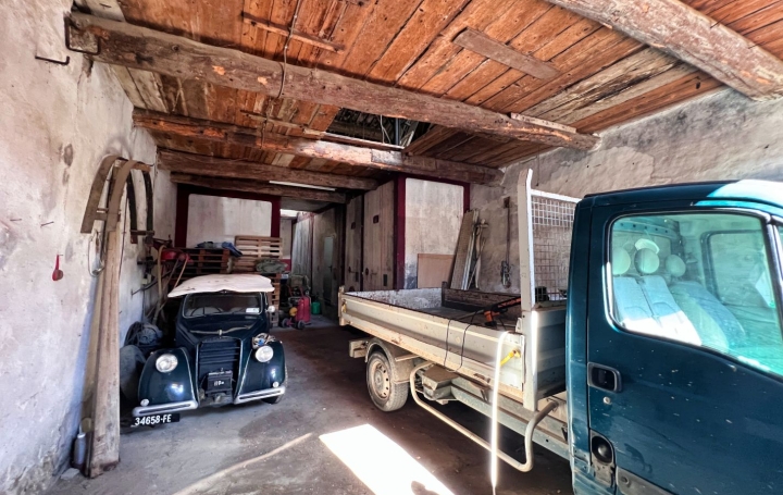 Maison POUZOLS-MINERVOIS (11120)  220 m2 50 000 € 