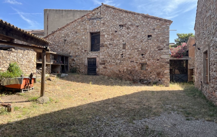Domaine VILLESPASSANS (34360)  340 m2 174 000 € 