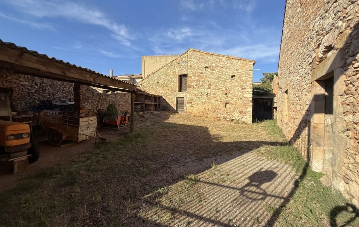 Domaine VILLESPASSANS (34360)  340 m2 174 000 € 