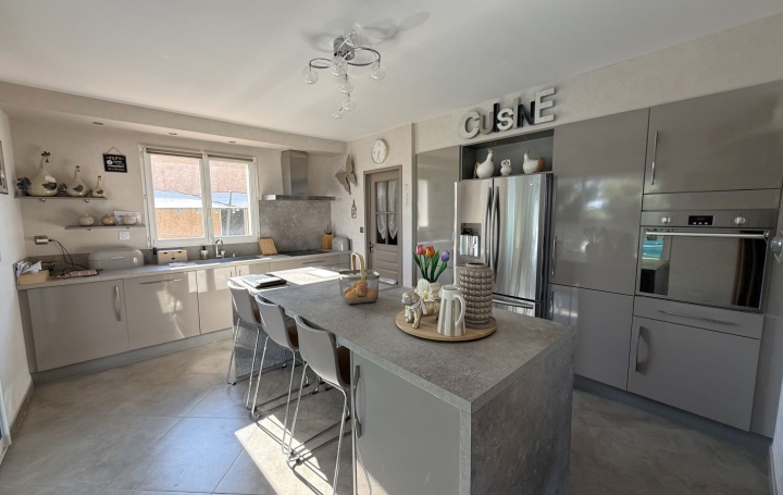 Villa ARGELIERS (11120)  247 m2 589 000 € 