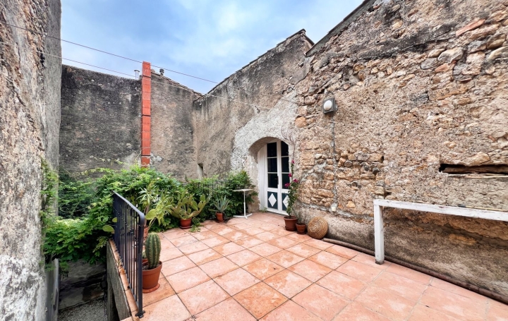 Maison FABREZAN (11200)  207 m2 263 000 € 