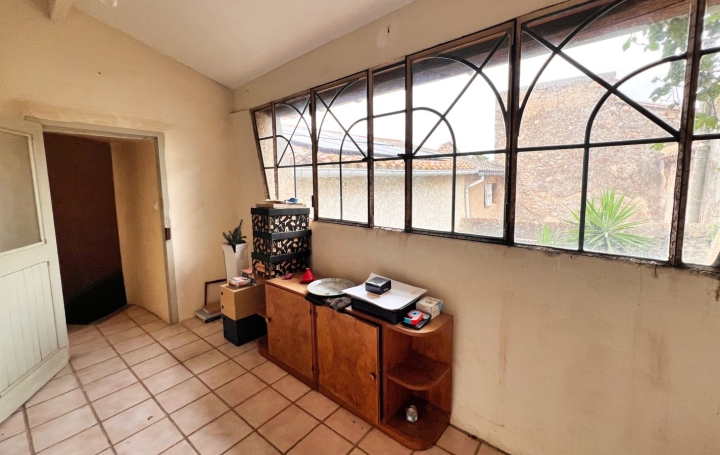 Maison FABREZAN (11200)  207 m2 263 000 € 