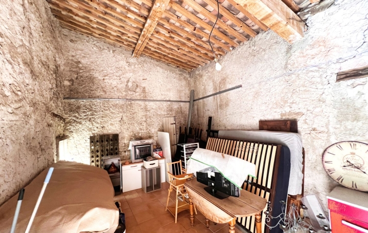 Maison FABREZAN (11200)  207 m2 263 000 € 