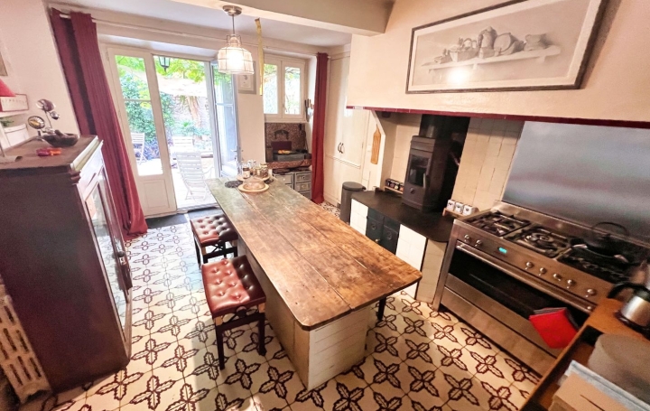 Maison FABREZAN (11200)  207 m2 263 000 € 