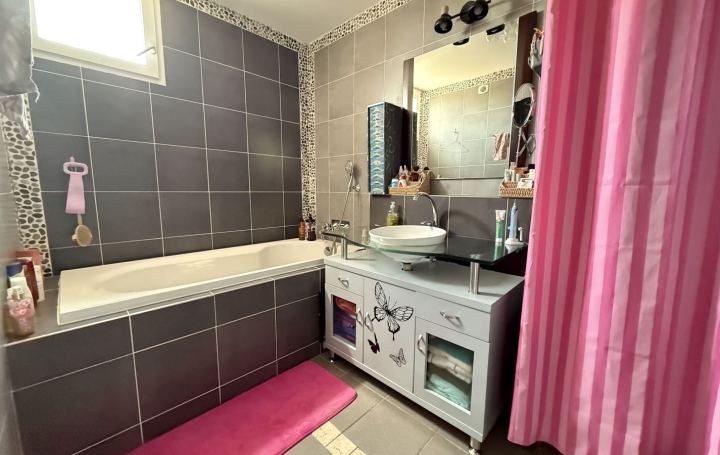 Villa BIZE-MINERVOIS (11120)  116 m2 279 000 € 
