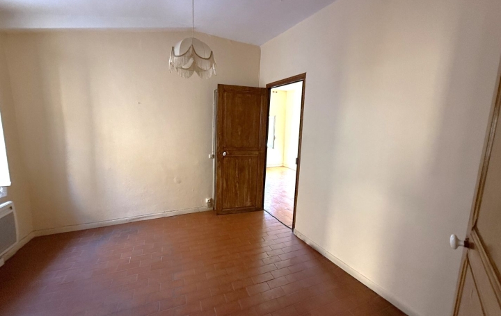 Maison de village OUVEILLAN (11590)  99 m2 79 000 € 