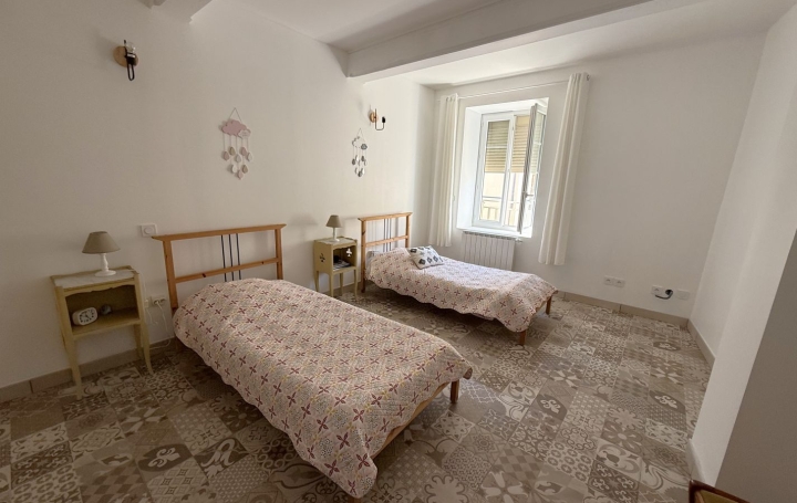 Maison de village MONTOULIERS (34310)  192 m2 270 000 € 