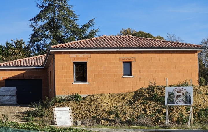 Maison PREIGNAN (32810)  128 m2 356 000 € 