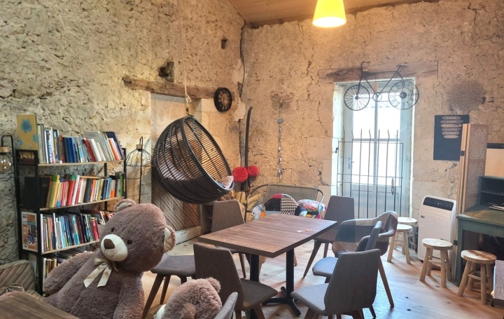 Local commercial LECTOURE (32700)  84 m2 165 000 € 